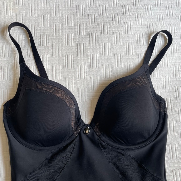 Triumph Shapewear Bodysuit - Picture 2 of 9